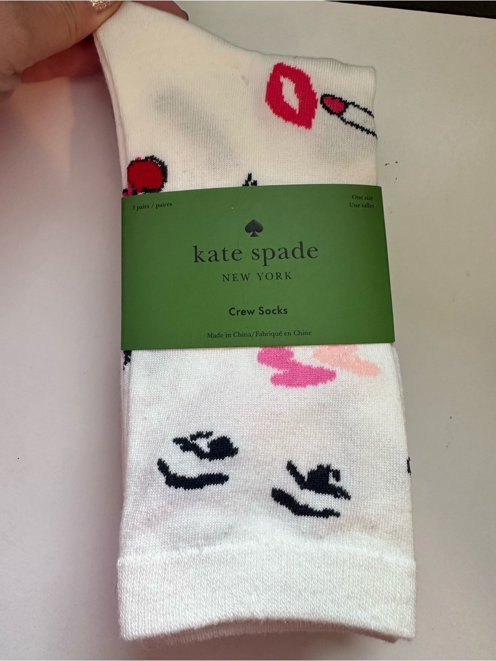 kate spade 3 pack crew socks with lip & floral print pink and navy shoe 4-10